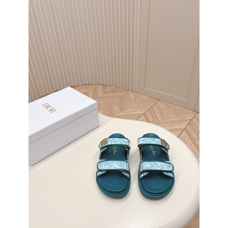 ch**an D*or slippers